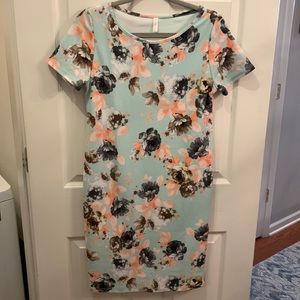 Pink Blush maternity fitted floral dress - size S